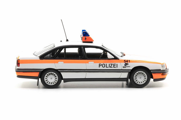 Opel Senator B 3.0i Kantonspolizei Zürich