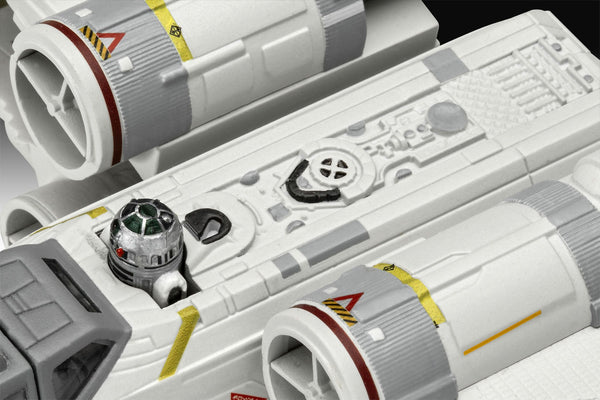 Carson Teva's X-Wing Fighter: The Mandalorian